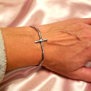 Grace & Heart Eternal Cross Bracelet Sterling Silver